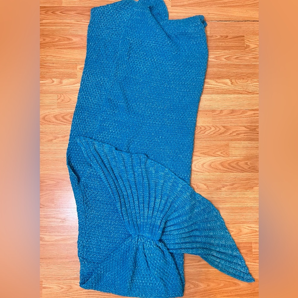 Mermaid tail blanket adult size knitted blanket
